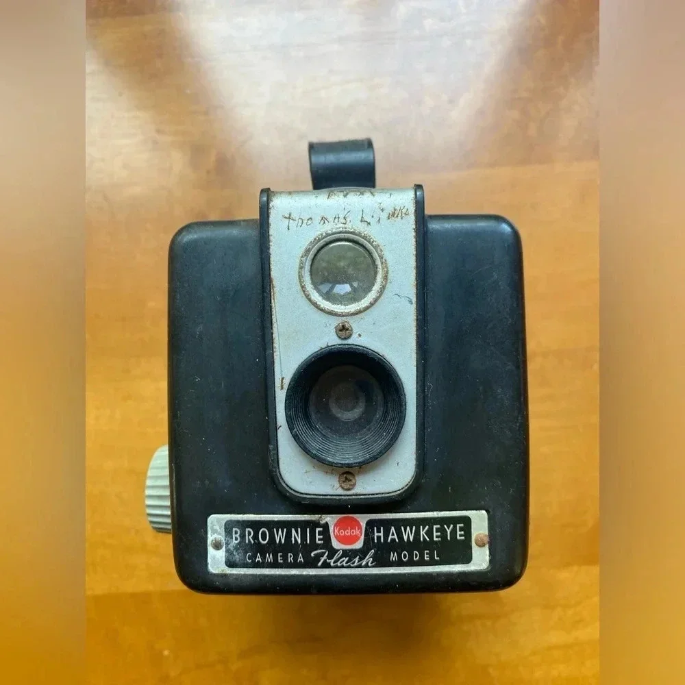 Vintage Kodak Brownie Hawkeye Camera Flash Model UNTESTED - Picture 2 of 10